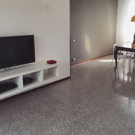 Sunny Family Apartment In Villa - Humanitas Forum Ieo Pieve Emanuele Exterior photo