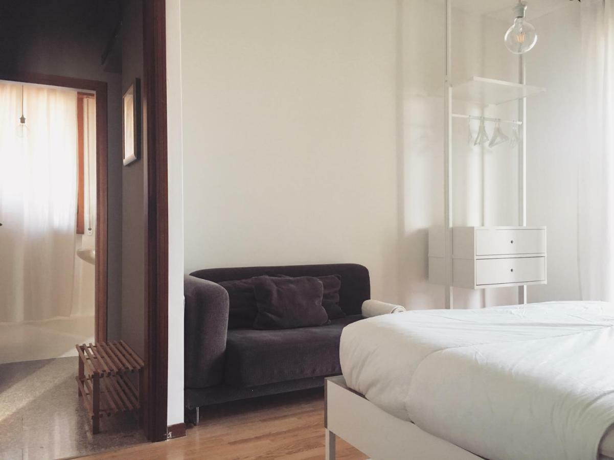 Sunny Family Apartment In Villa - Humanitas Forum Ieo Pieve Emanuele Exterior photo